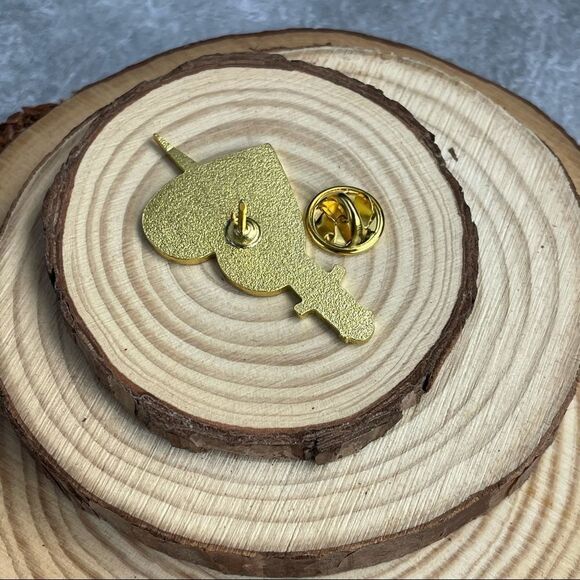 Dagger Through Heart Enamel Pin/ Brooch Lapel - Picture 5 of 6